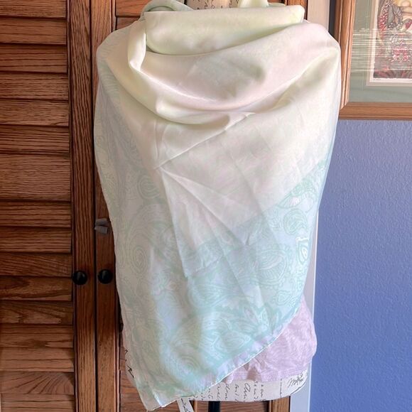 Simply Noelle Large Squarish Green & Cream Paisley Scarf - Picture 8 of 9